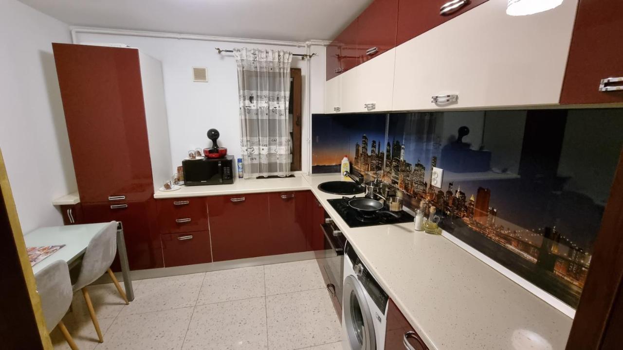 Stone Bridge Apartment Яссы Экстерьер фото